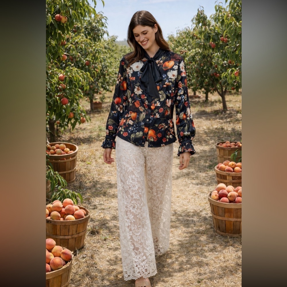 🍀RARE🍀 Anthropologie NWT Maeve Long-Sleeve Lace Silky Tie-Neck Blouse size M.